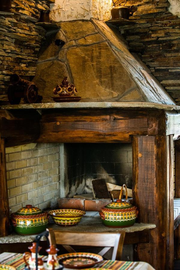 Етно Комплекс "Поп Грую Бански" Banya  Exterior foto
